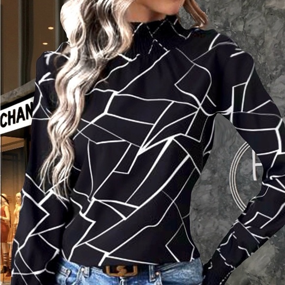 Cracked Glass Long Tee. - Picture 11 of 16